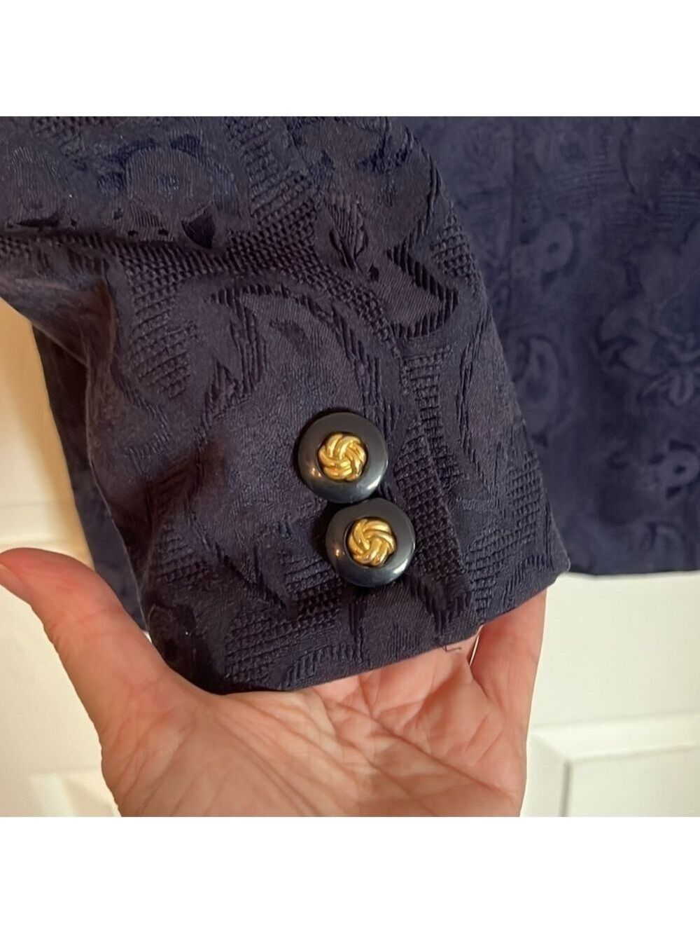 Executive Collection blazer. Navy. Size 8. - Picture 6 of 11